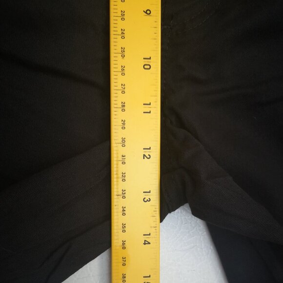 NWT Wrangler 5 Star Premium Epic Soft Men's Size 36/10 Plain Black Cargo Shorts - Picture 12 of 12